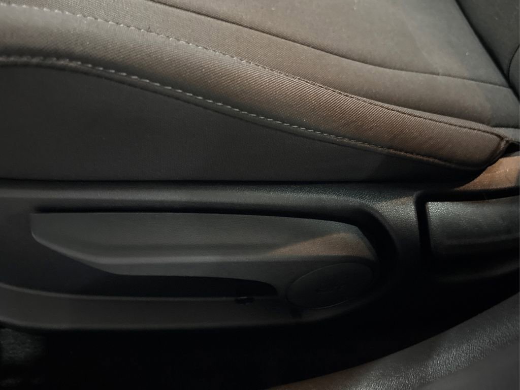 Certified 2025 Hyundai Elantra SEL image 23