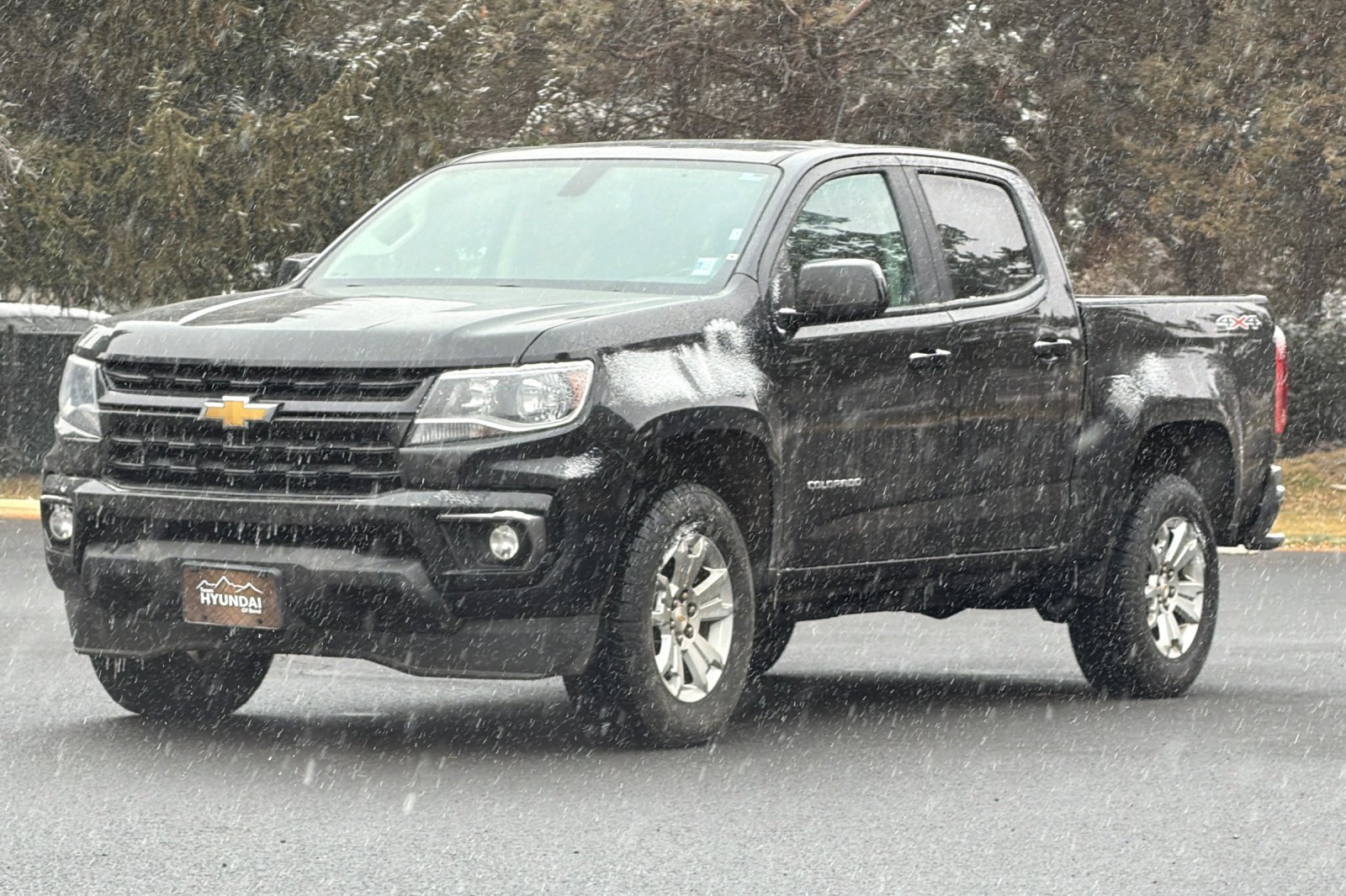 Used 2022 Chevrolet Colorado LT w/ LT Convenience Package image 9