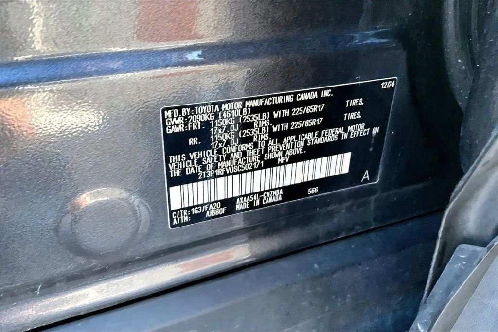 Used 2025 Toyota RAV4 XLE AWD/4WD image 30