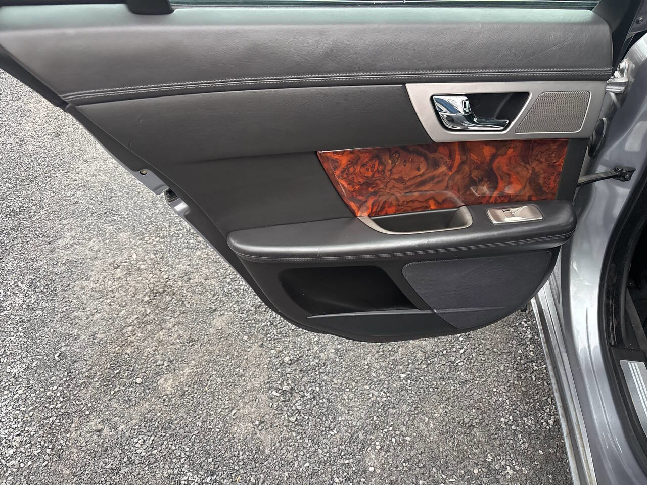 Used 2009 Jaguar XF Premium RWD image 14