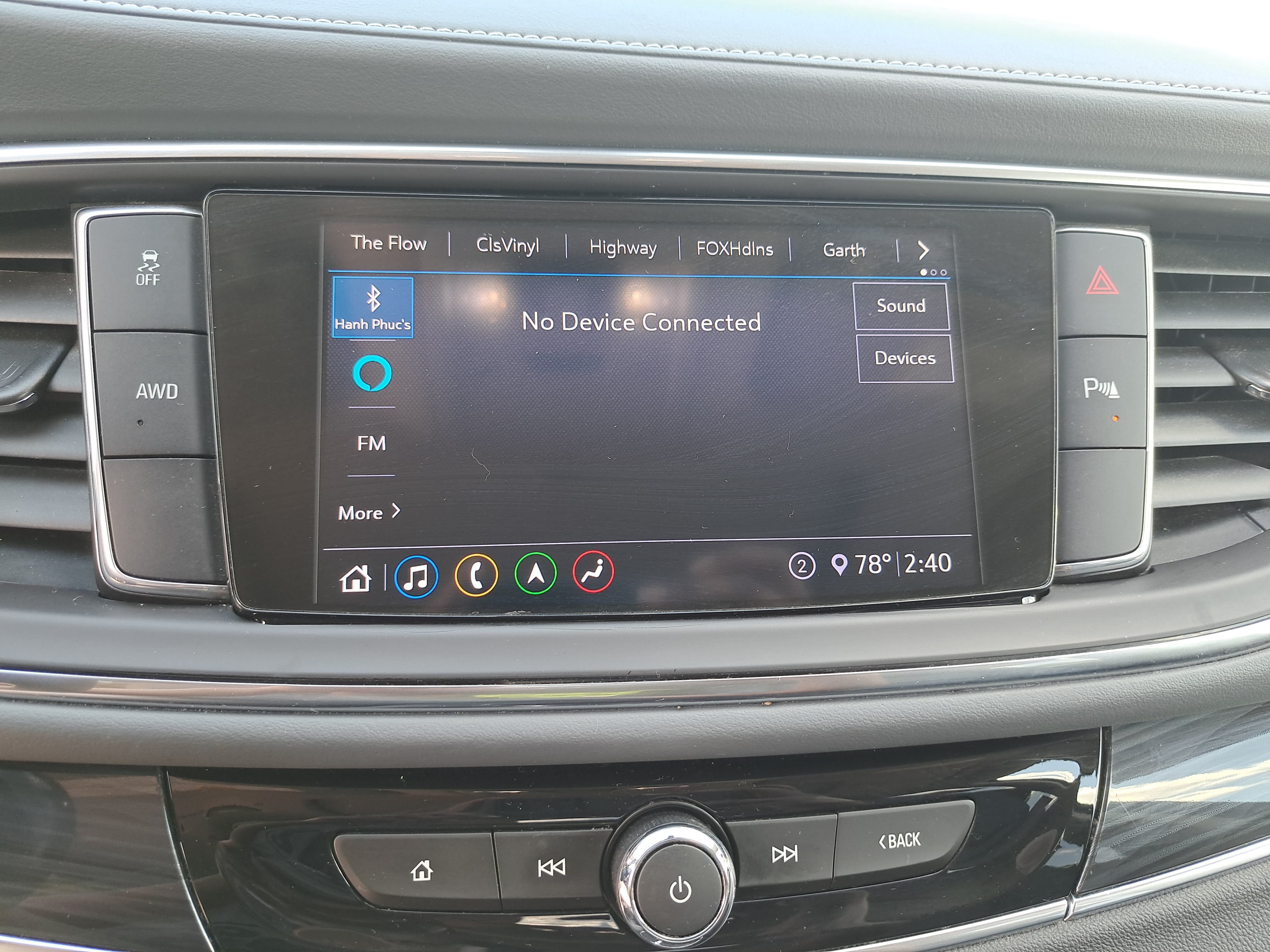 Used 2020 Buick Enclave Essence w/ Sound and Sites Package AWD/4WD image 23