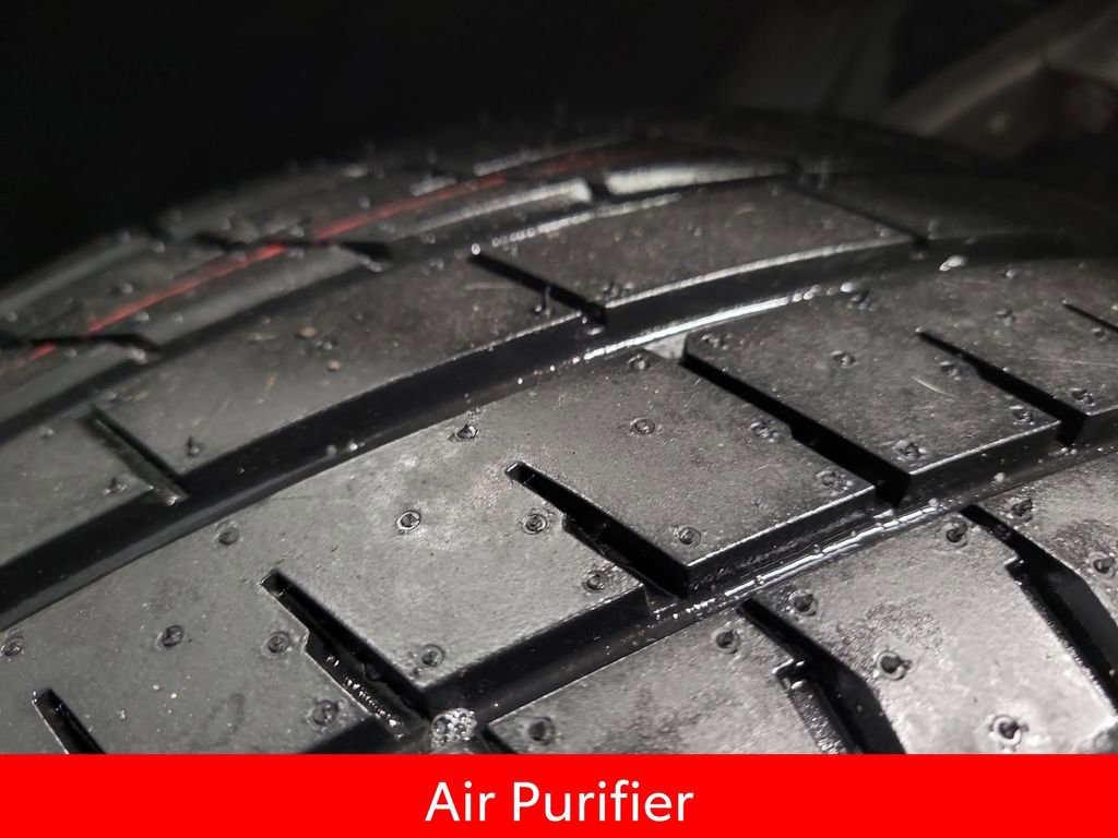 Used 2022 Volvo XC60 T8 R-Design w/ Advanced Package image 11