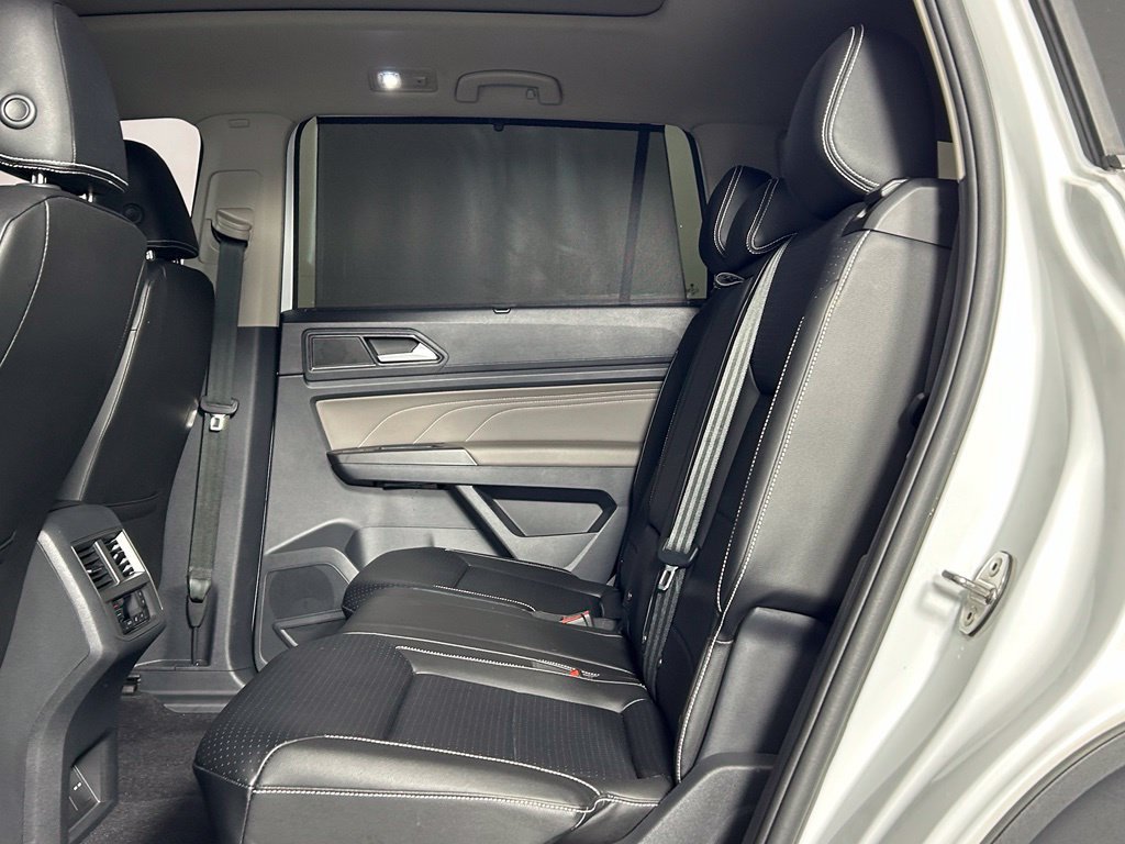 Used 2023 Volkswagen Atlas SEL AWD/4WD image 18