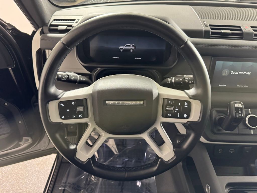 Used 2024 Land Rover Defender 90 S image 12