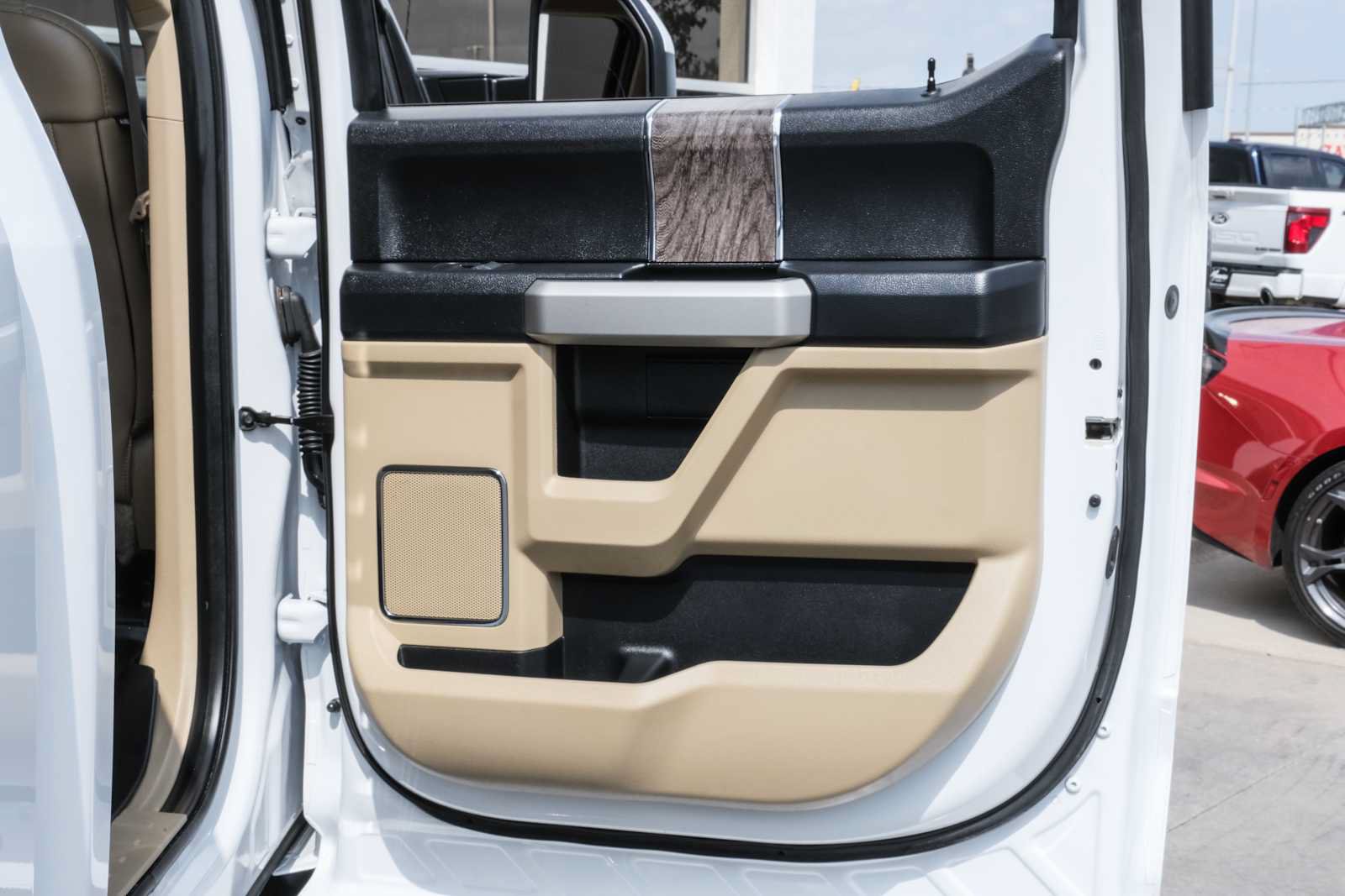 Used 2019 Ford F250 Lariat w/ Lariat Ultimate Package AWD/4WD image 44