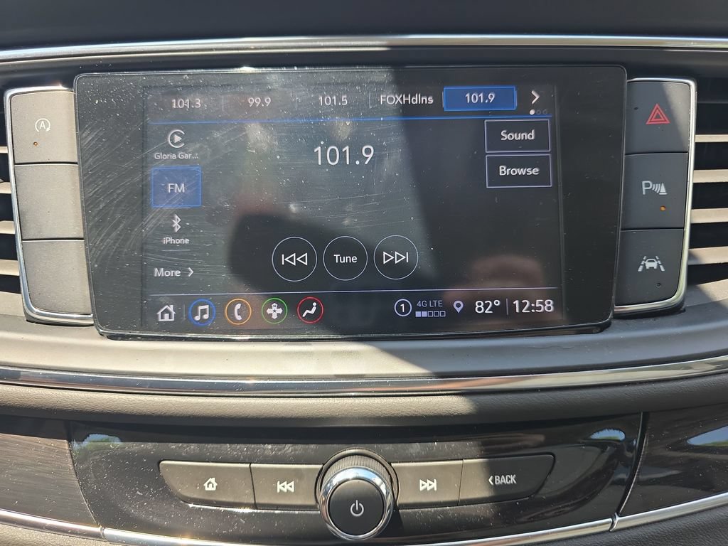 Used 2022 Buick Enclave Essence FWD image 30