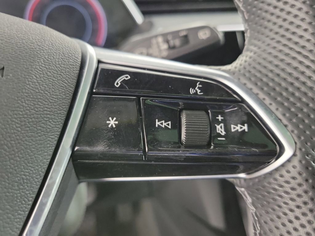 Certified 2023 Audi e-tron S Premium Plus w/ Black Optic Package AWD/4WD image 23