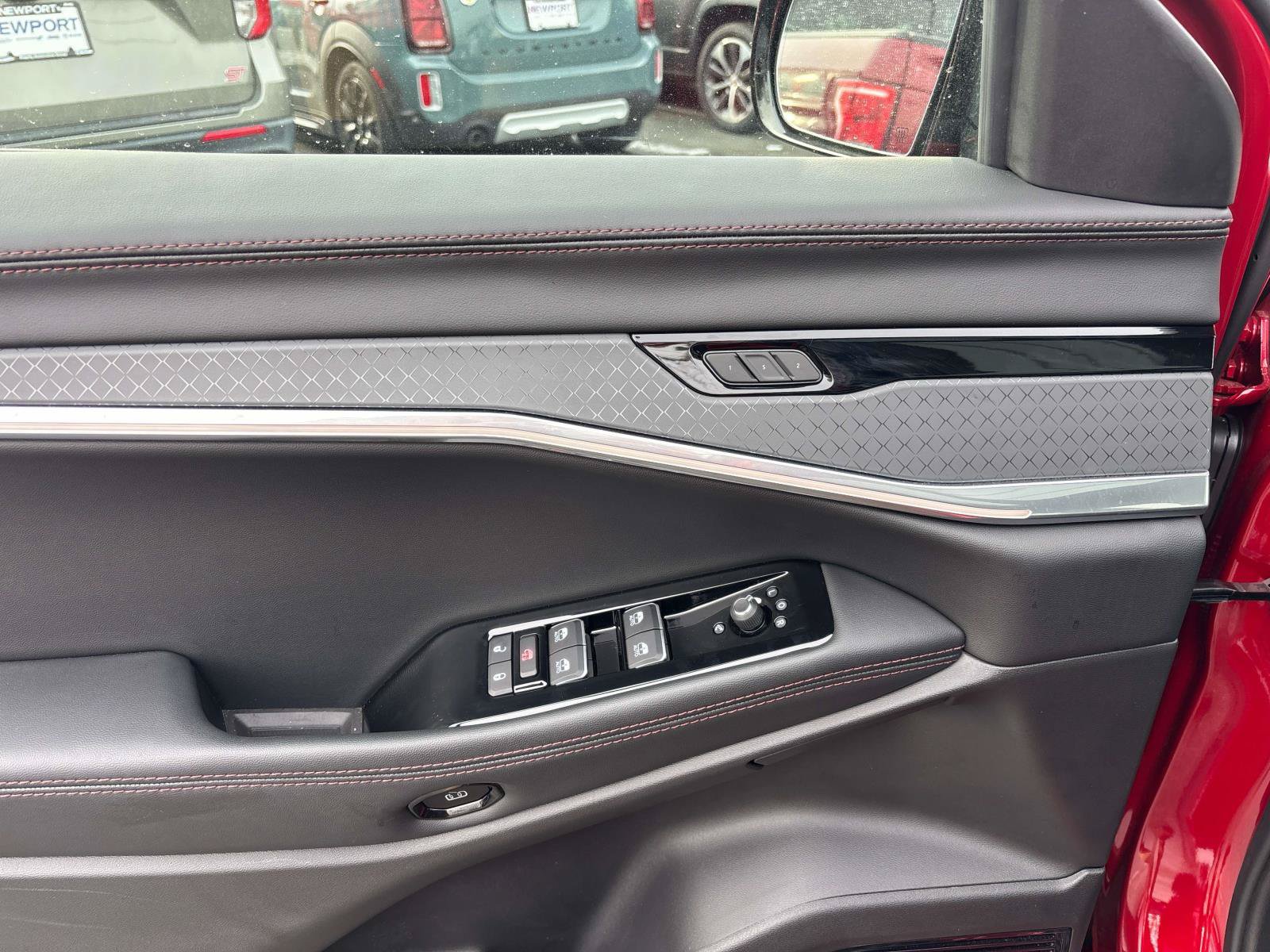 Used 2025 Jeep Wagoneer S Limited AWD/4WD image 19