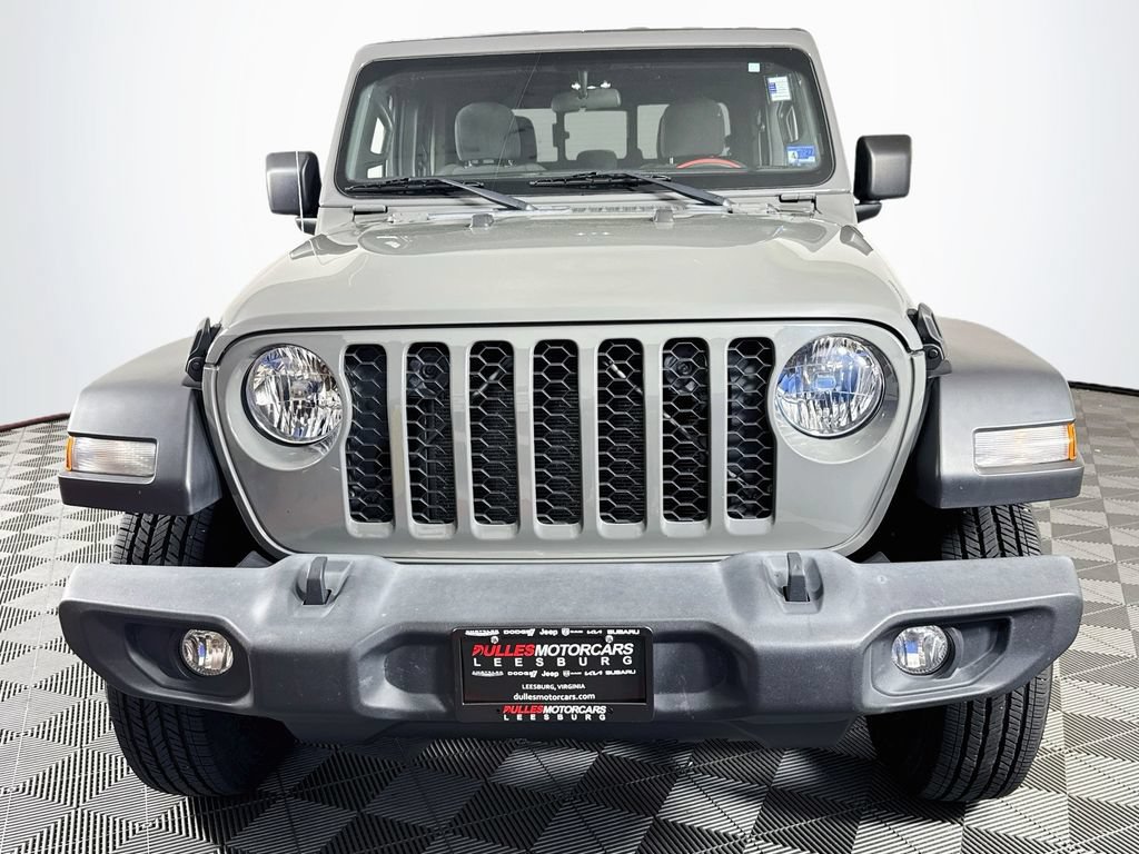 Used 2021 Jeep Gladiator Sport w/ Trailer Tow Package AWD/4WD image 2