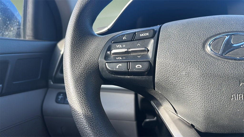 Used 2020 Hyundai Elantra SEL image 25