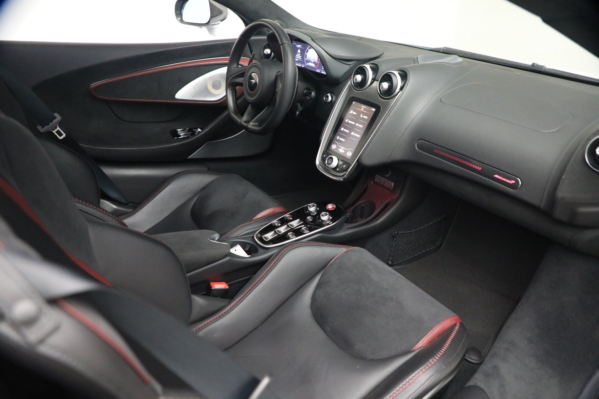Used 2025 McLaren GTS RWD image 25
