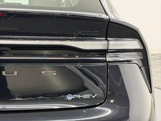 Certified 2025 Toyota Prius Plug-In Hybrid FWD image 14