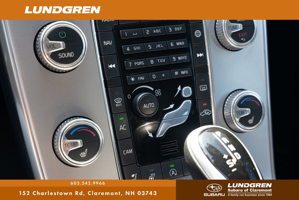 Used 2017 Volvo V60 T5 Premier w/ Convenience Package image 35