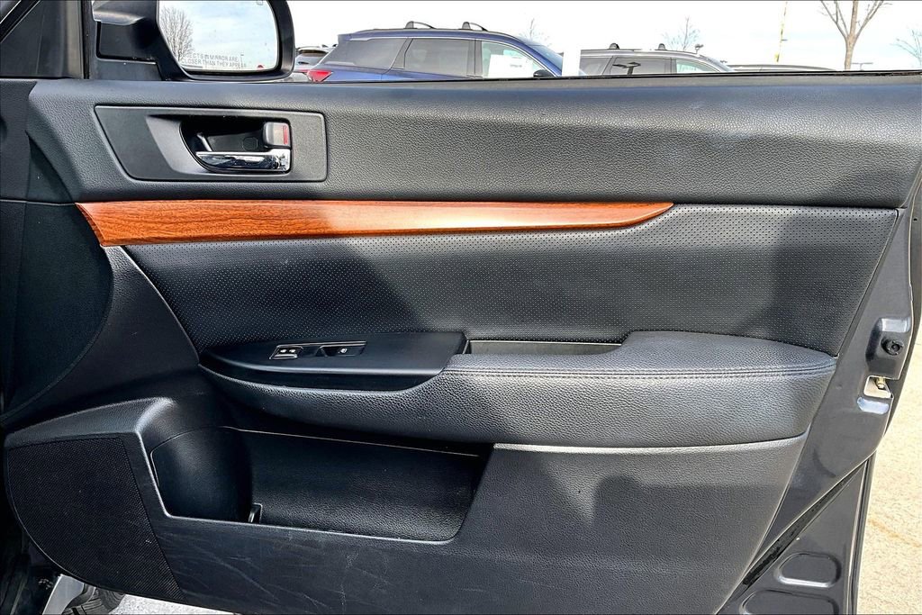 Used 2013 Subaru Outback 2.5i Limited w/ Moonroof Pkg image 24