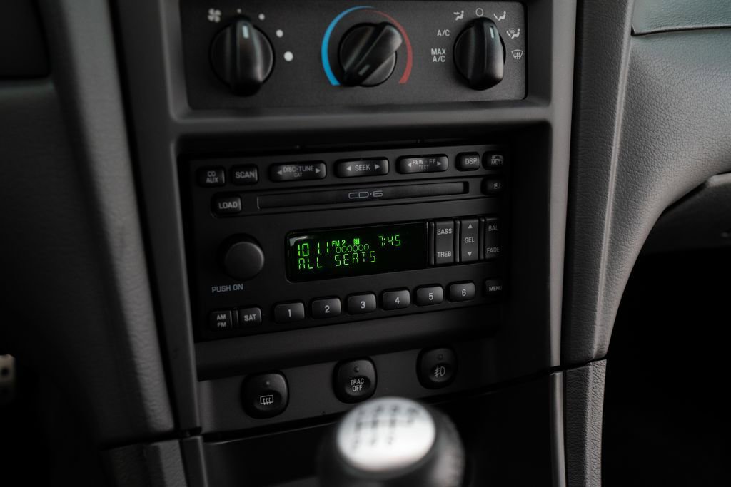 Used 2004 Ford Mustang Cobra RWD image 23