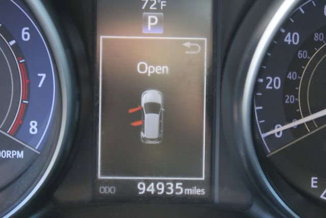 Used 2017 Toyota Corolla iM w/ Carpet Mat Package FWD image 18