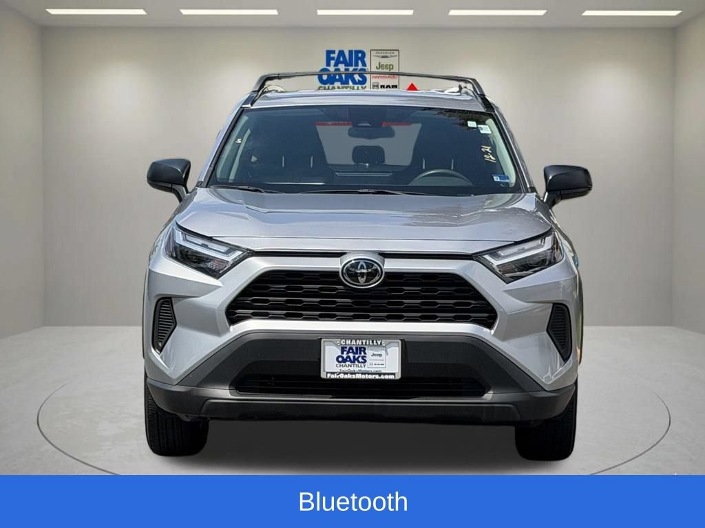 Used 2025 Toyota RAV4 LE AWD/4WD image 5