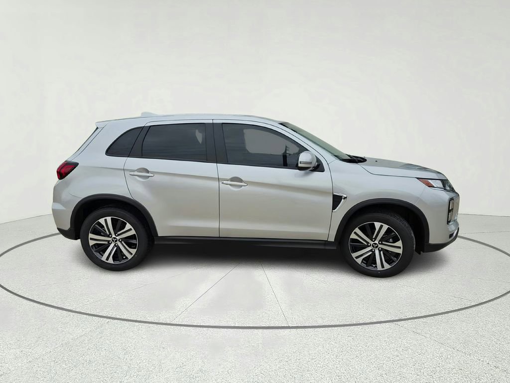 Used 2025 Mitsubishi Outlander Sport SE image 4