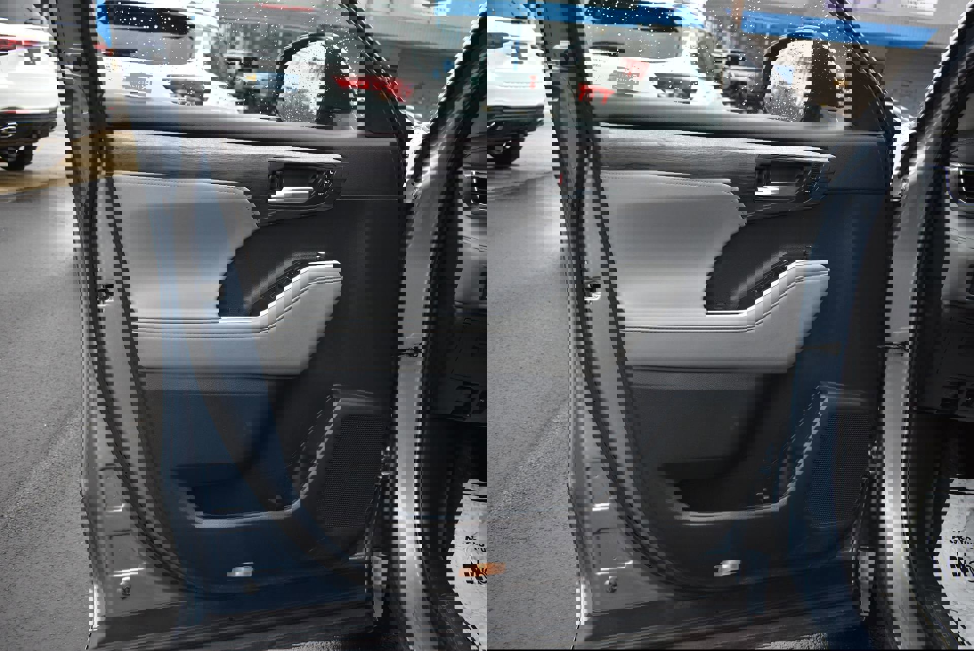 Used 2021 Toyota Highlander Platinum AWD/4WD image 12