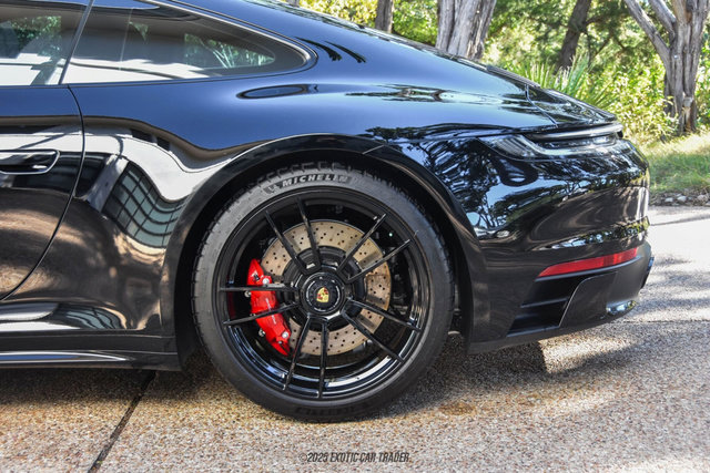 Used 2024 Porsche 911 Carrera GTS image 3