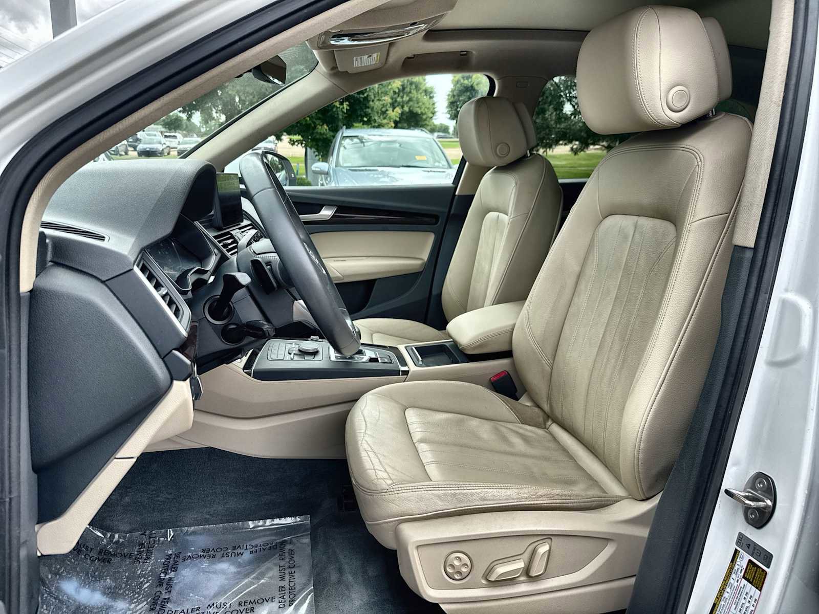 Used 2019 Audi Q5 2.0T Premium w/ Convenience Package AWD/4WD image 3