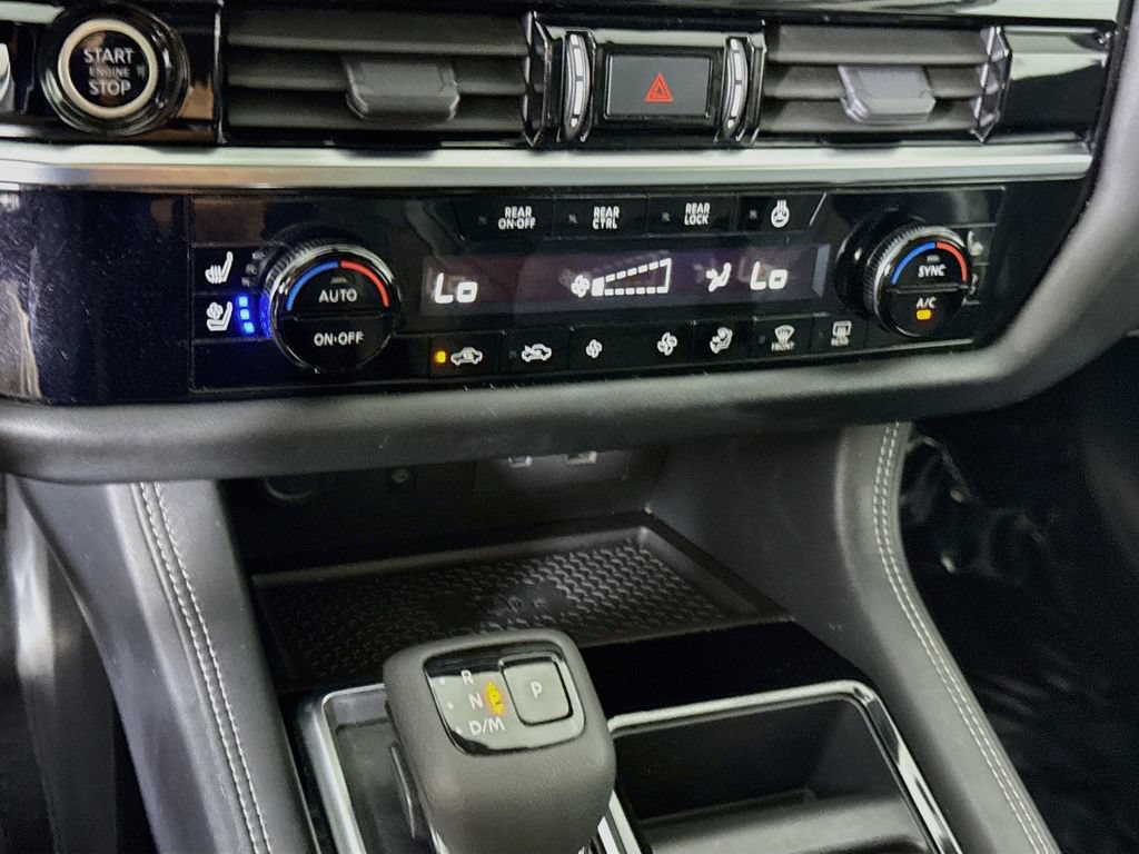 Used 2024 Nissan Pathfinder Platinum AWD/4WD image 6