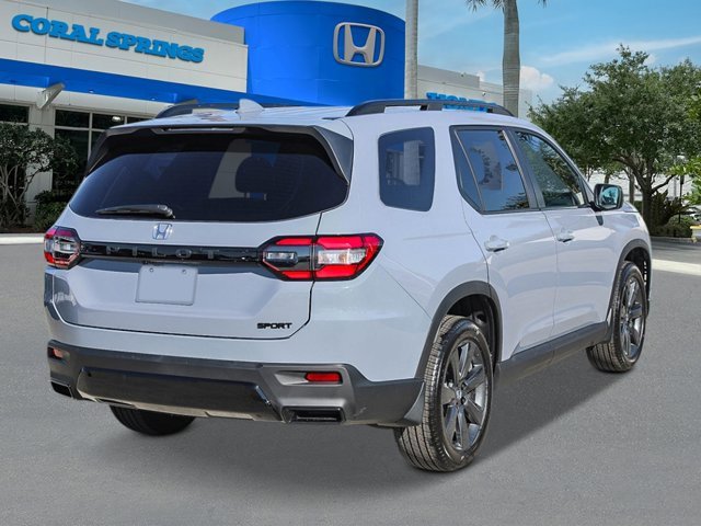 New 2026 Honda Pilot Sport image 4