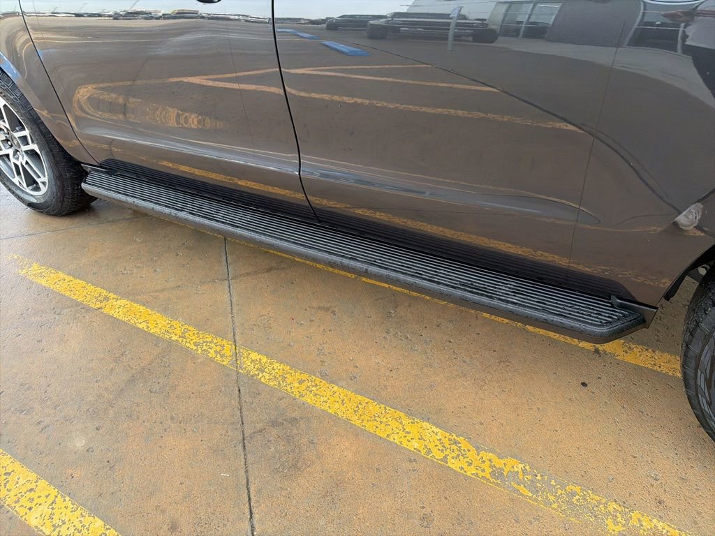 Used 2025 Ford Expedition Max Active AWD/4WD image 9
