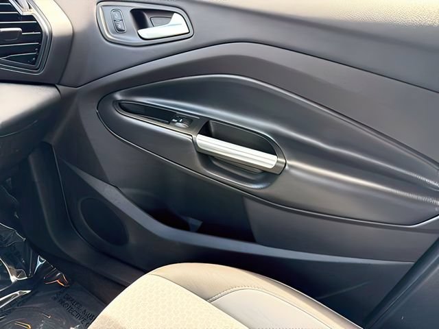 Used 2017 Ford Escape SE AWD/4WD image 26
