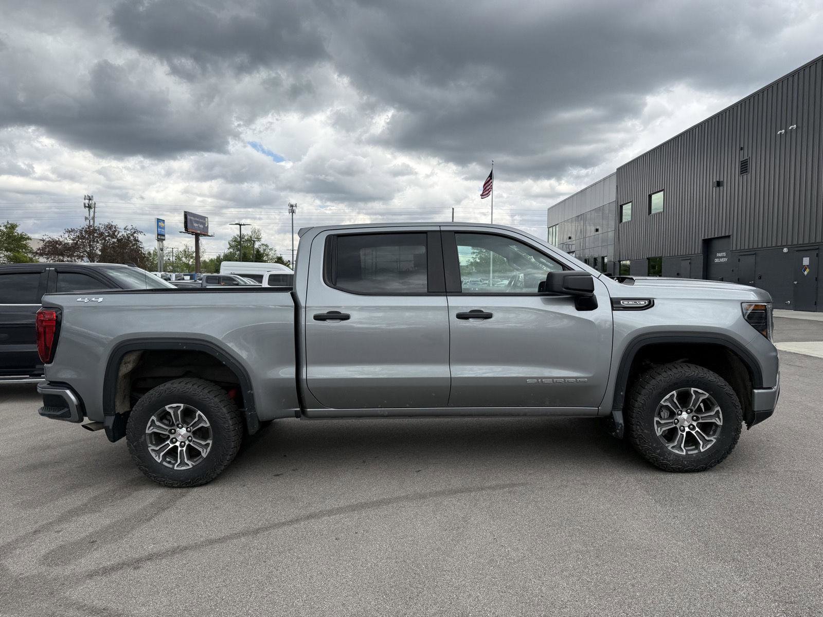 Used 2024 GMC Sierra 1500 Pro w/ Graphite Edition AWD/4WD image 2