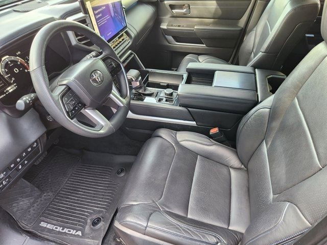 Used 2024 Toyota Sequoia Platinum image 4