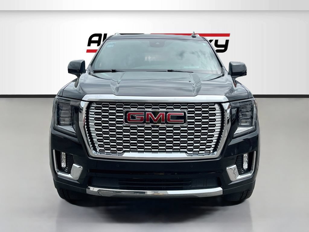 Used 2023 GMC Yukon XL Denali w/ LPO, Floor Liner Package RWD image 2