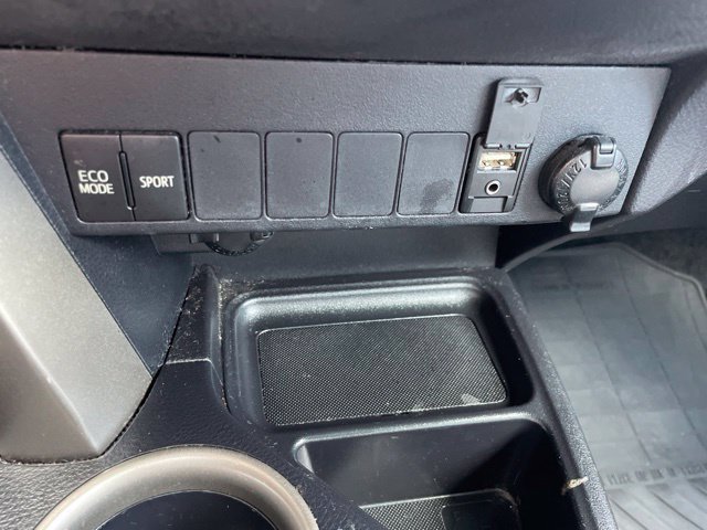 Used 2014 Toyota RAV4 LE AWD/4WD image 37