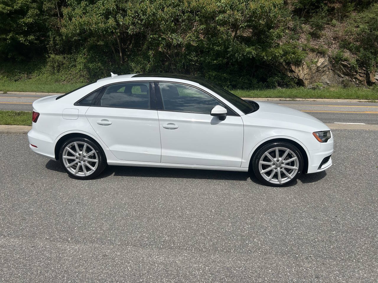 Used 2016 Audi A3 1.8T Premium FWD image 9