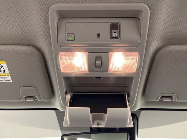 Used 2024 Nissan Titan SV w/ SV Convenience Package image 37