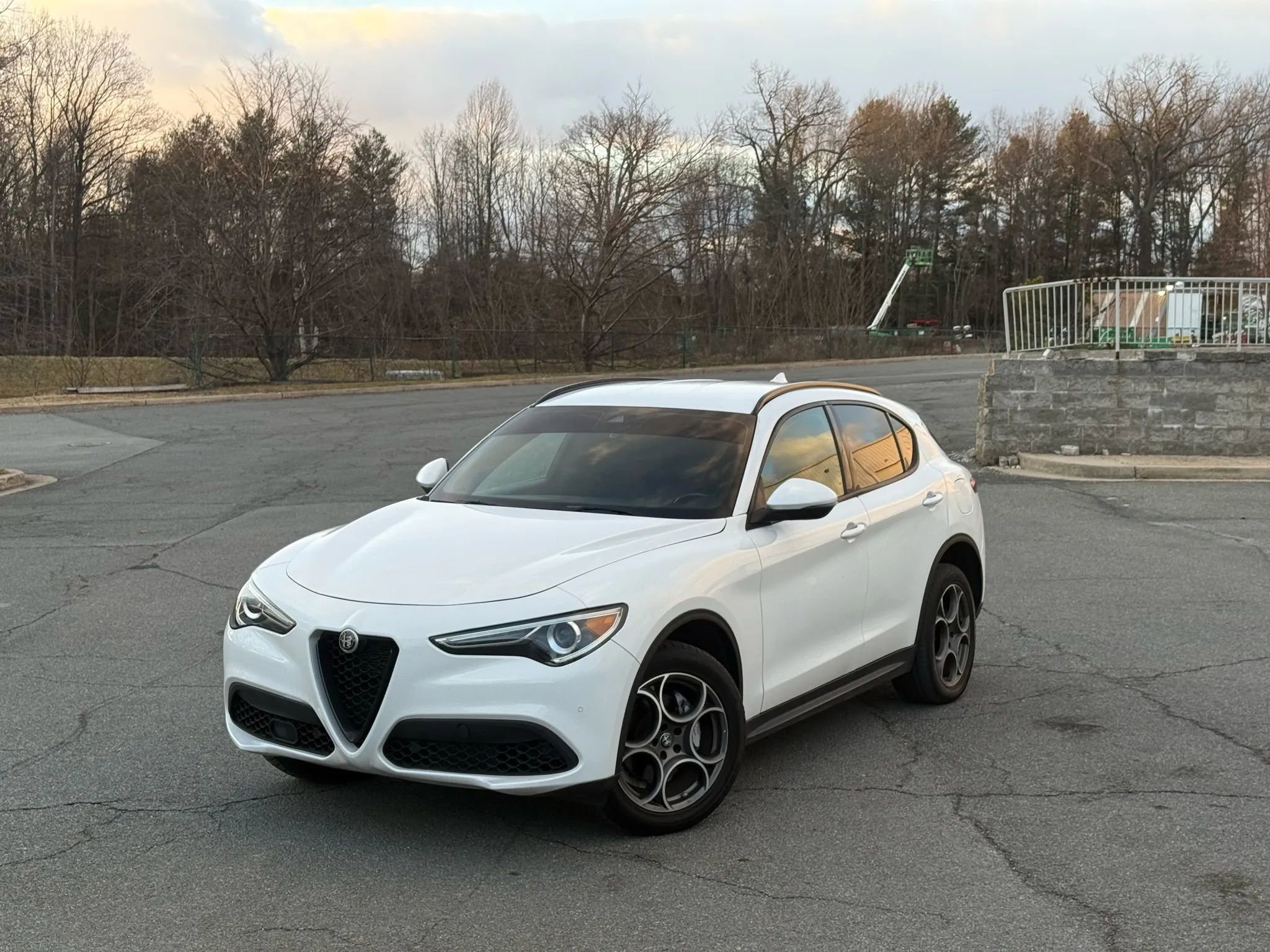 Used 2022 Alfa Romeo Stelvio Sprint image 1