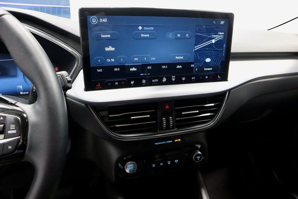 Certified 2025 Ford Escape Platinum image 33