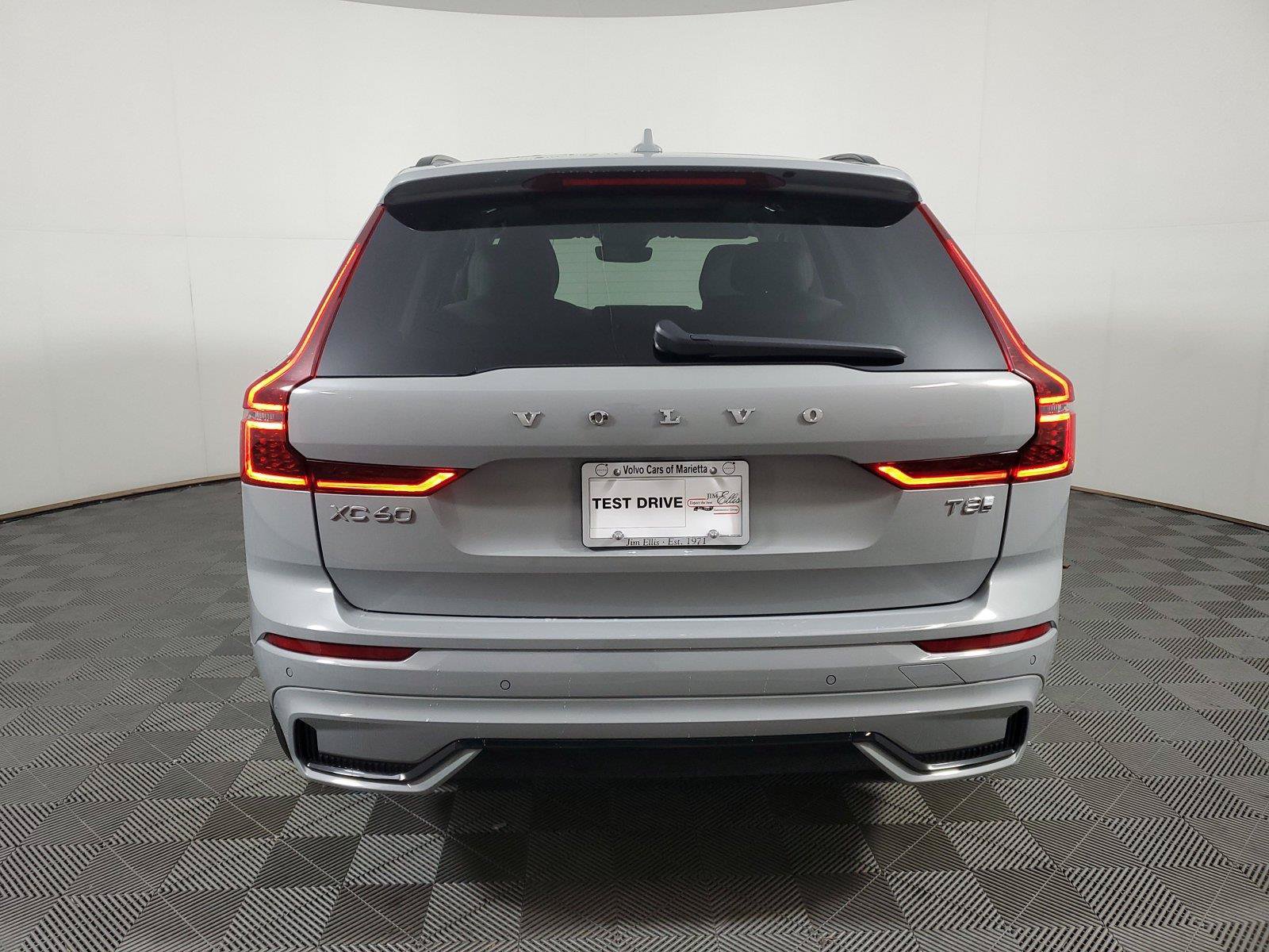 New 2026 Volvo XC60 T8 Ultra w/ Protection Package Premier AWD/4WD image 4