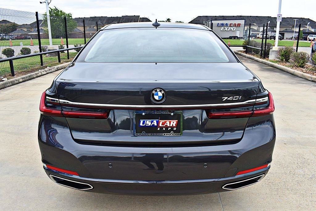 Used 2022 BMW 740i RWD image 6