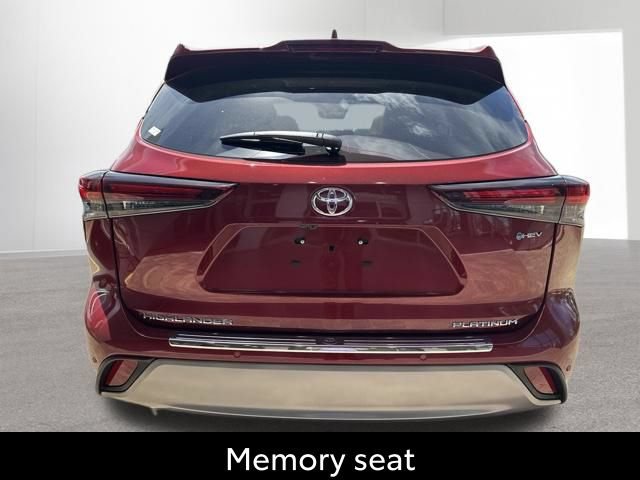 Used 2026 Toyota Highlander Platinum AWD/4WD image 9