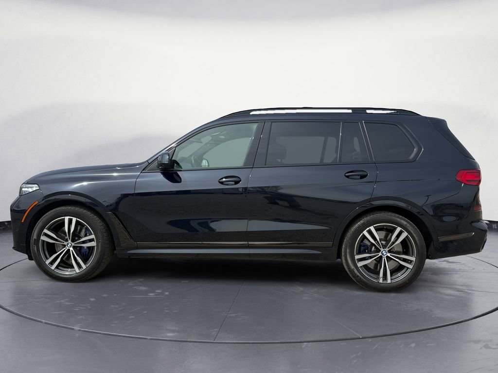 Used 2021 BMW X7 M50i image 8