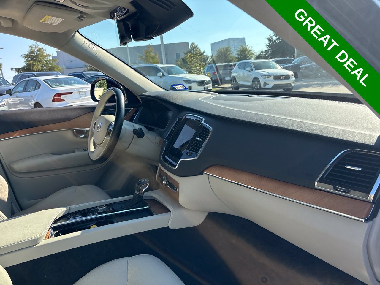Used 2021 Volvo XC90 T6 Momentum w/ Advanced Package AWD/4WD image 15