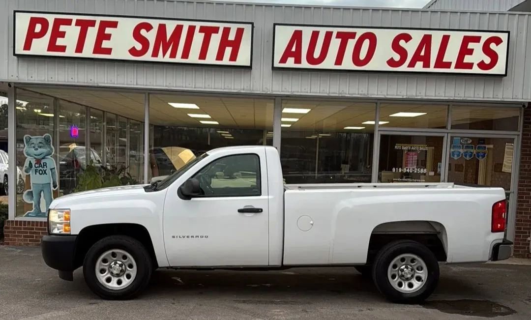 Used 2013 Chevrolet Silverado 1500 W/T image 2