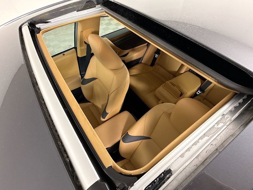 Certified 2025 Lexus ES 300h w/ Premium Package image 22
