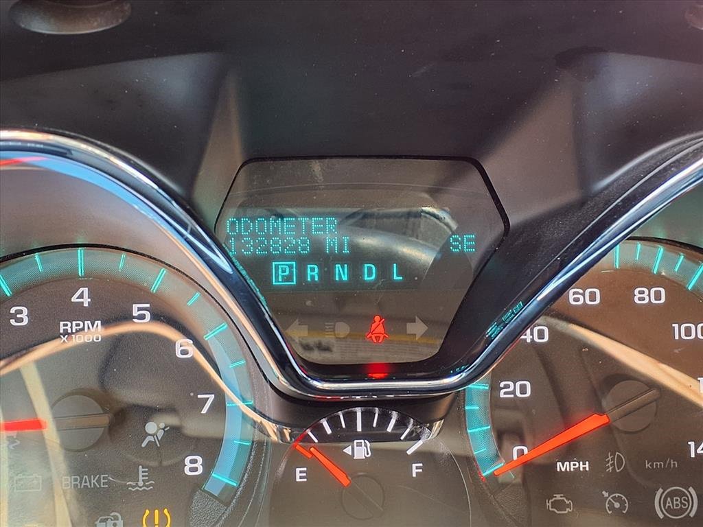 Used 2015 Chevrolet Traverse LT w/ Style and Technology Package image 16