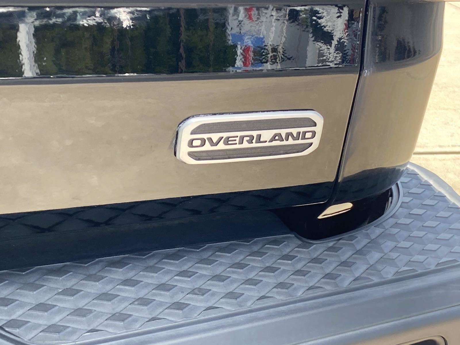 Used 2020 Jeep Gladiator Overland AWD/4WD image 6