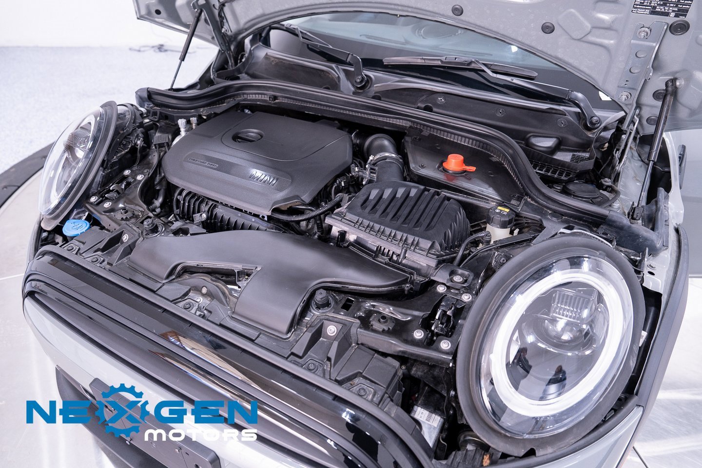 Used 2023 MINI Cooper 2-Door Hardtop image 47