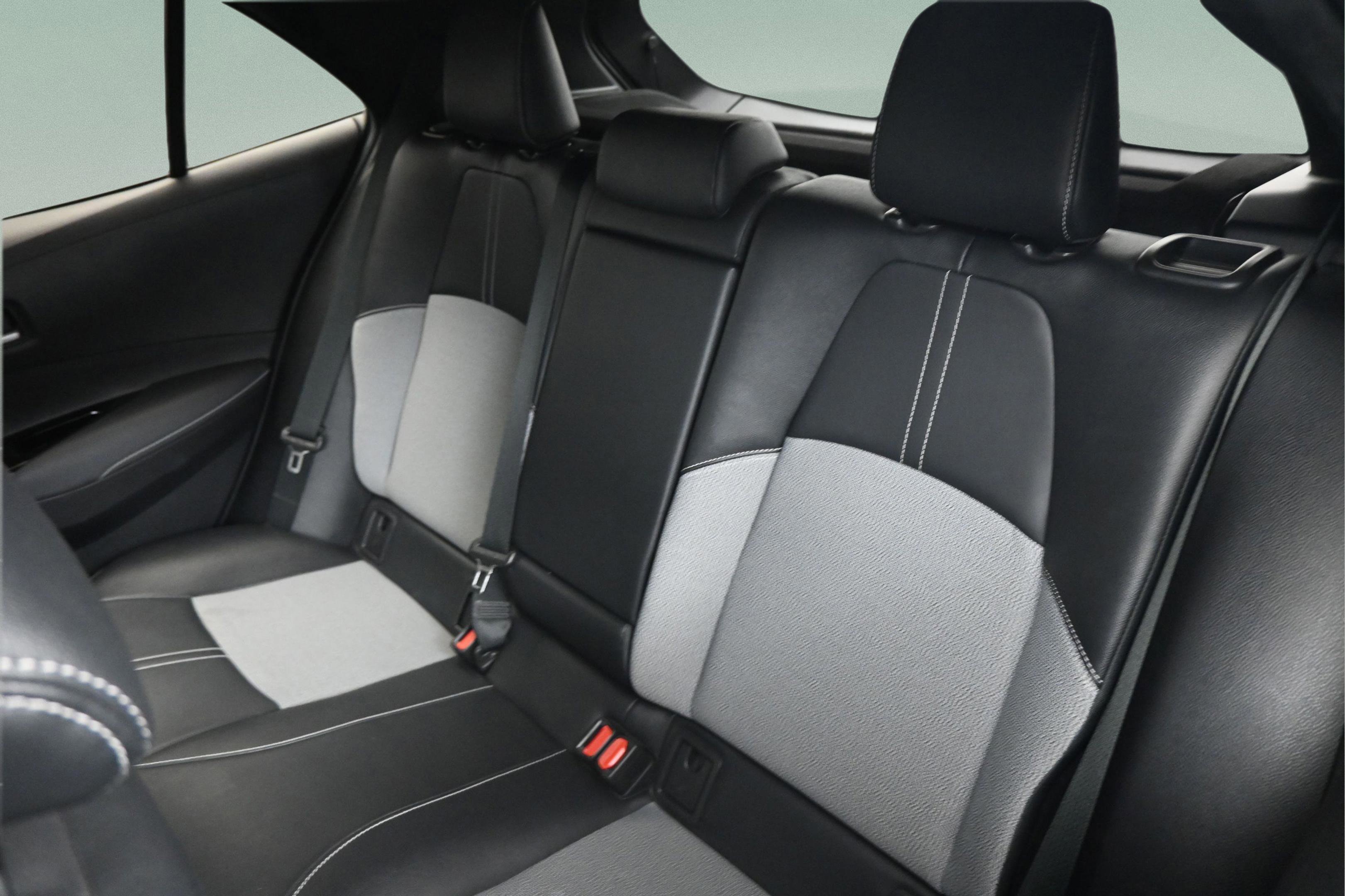 Used 2020 Toyota Corolla XSE FWD image 34