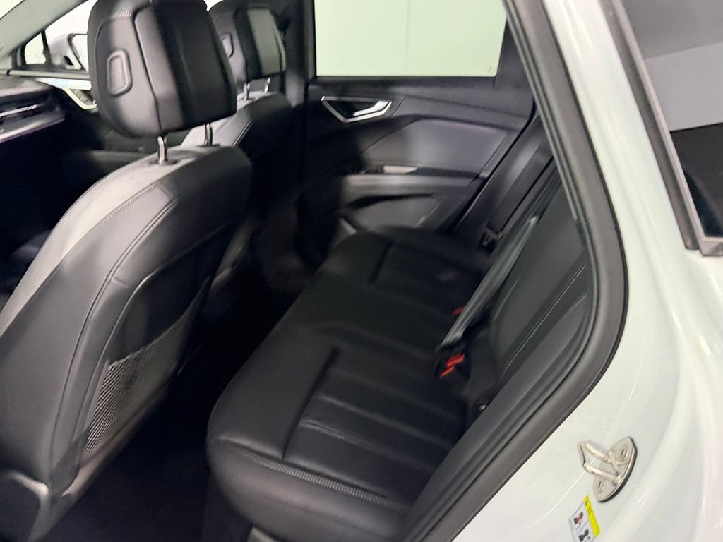 Used 2024 Audi Q4 e-tron Prestige AWD/4WD image 25
