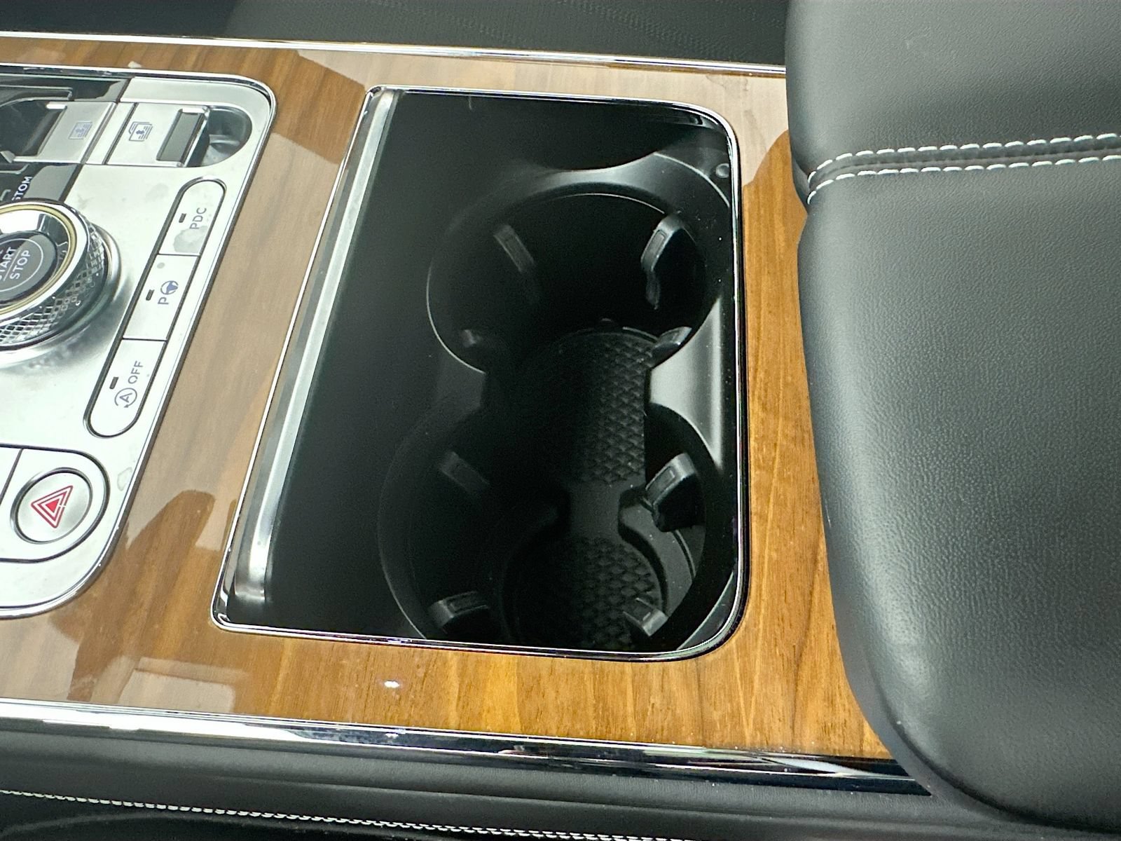 Used 2022 Bentley Flying Spur V8 AWD/4WD image 31
